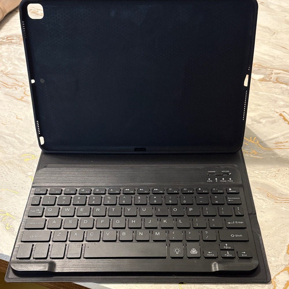 Black ipad color changing Keyboard Case